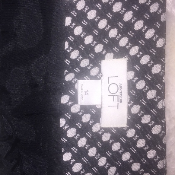 !Ann Taylor Skirt - Picture 3 of 3